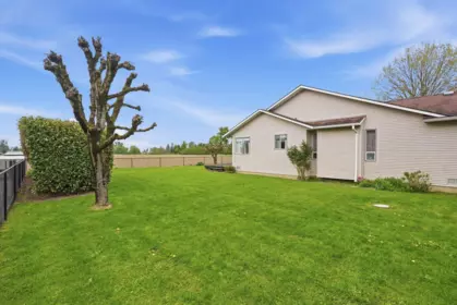 Front Yard Photo of 46337 Christina Drive, Chilliwack, BC