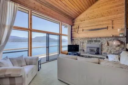 Kitchen Island Photo of 276 Smugglers Cove Road, Bowen Island, BC