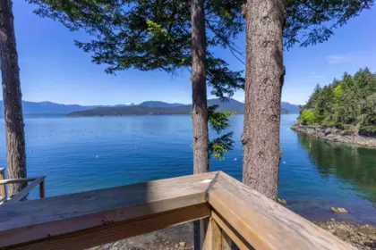 Walk-In Closet Photo of 276 Smugglers Cove Road, Bowen Island, BC