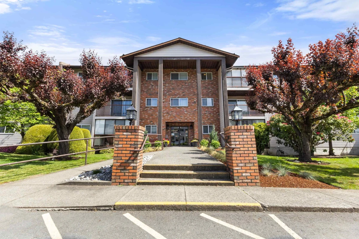 Exterior Rear Photo of 102 32910 Amicus Place, Abbotsford, BC