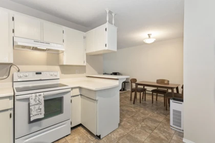 Breakfast Nook Photo of 102 32910 Amicus Place, Abbotsford, BC