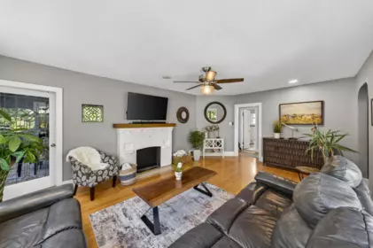 834 Fourth Street, New Westminster, BC, New Westminster — Single Family Residence for sale