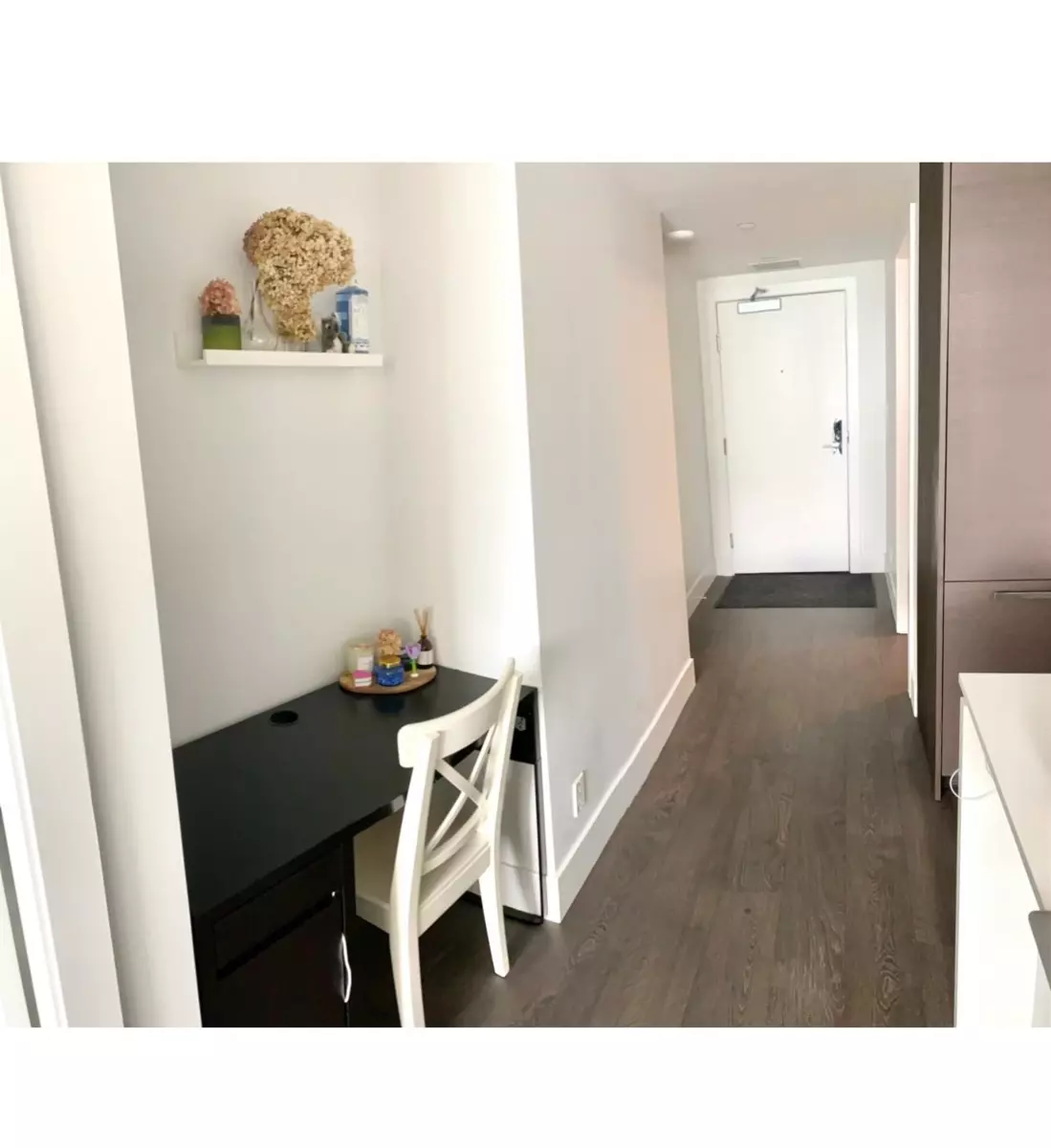 Living Room Photo of 1105 6900 Pearson Way, Richmond, BC