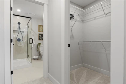 Entry Foyer Photo of 6 46106 Riverside Drive, Chilliwack, BC