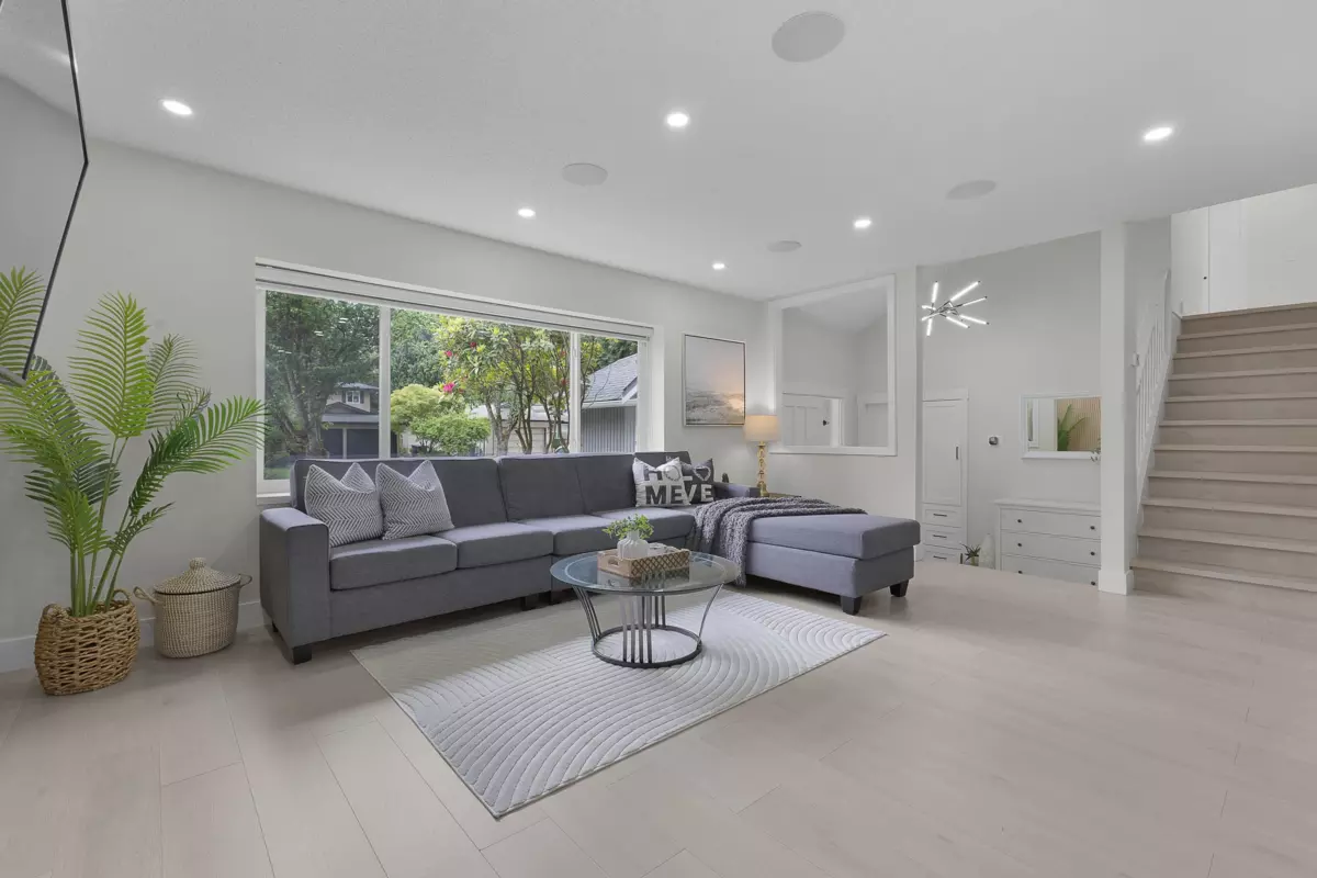 Living Room Photo of 9763 155 Street, Surrey, BC