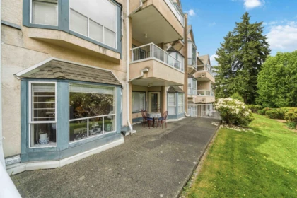 Front Yard Photo of 106 5568 Barker Avenue, Burnaby, BC