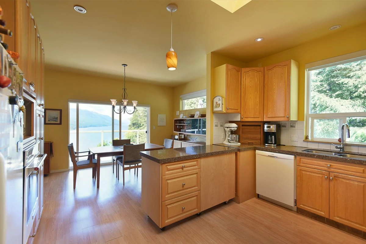 Dining Area Photo of 5870 Skookumchuk Road, Sechelt, BC