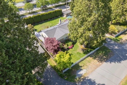 Hot Tub / Spa Photo of 957 56a Street, Delta, BC