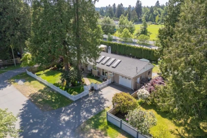 Swimming Pool Photo of 957 56a Street, Delta, BC