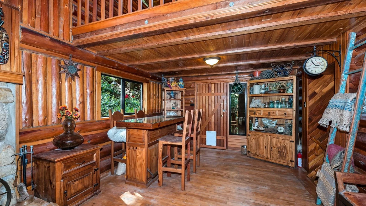Dining Area Photo of 604 Waugh Road, Mayne Island, BC