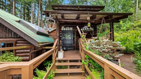 Outdoor Patio Photo of 604 Waugh Road, Mayne Island, BC