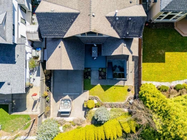 Garden / Landscaping Photo of 3361 Scotch Pine Avenue, Coquitlam, BC