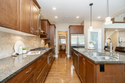 Kitchen Island Photo of 3361 Scotch Pine Avenue, Coquitlam, BC