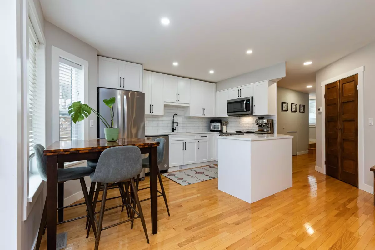 Dining Area Photo of 4 45640 Storey Avenue, Chilliwack, BC