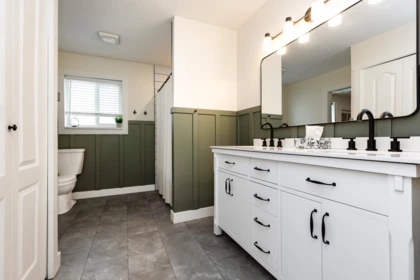 Powder Room Photo of 4 45640 Storey Avenue, Chilliwack, BC