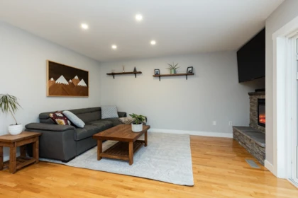 Walk-In Closet Photo of 4 45640 Storey Avenue, Chilliwack, BC