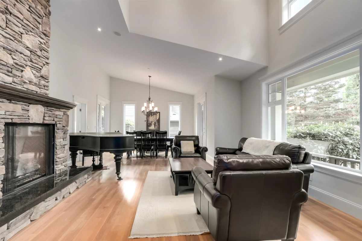Family Room Photo of 352 St. James Crescent, West Vancouver, BC