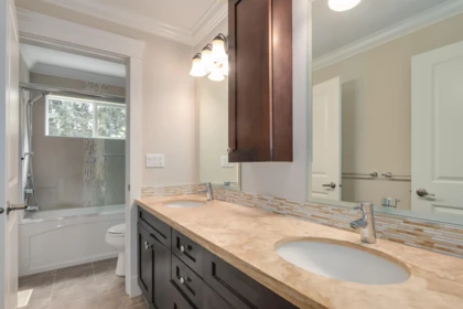 Entry Foyer Photo of 352 St. James Crescent, West Vancouver, BC