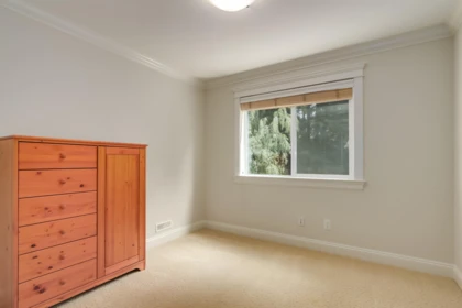 Hallway Photo of 352 St. James Crescent, West Vancouver, BC