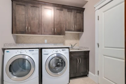 Laundry Room Photo of 352 St. James Crescent, West Vancouver, BC