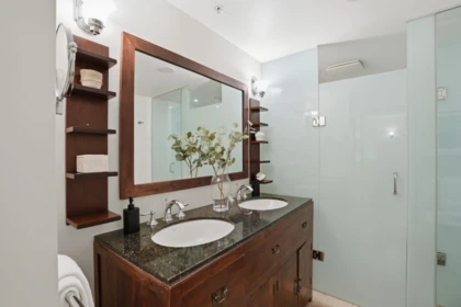 Entry Foyer Photo of 1260 Richards Street, Vancouver, BC