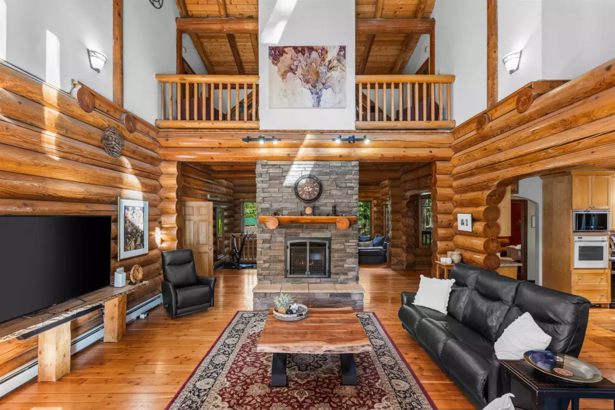 Dining Area Photo of 3025 Anmore Creek Way, Anmore, BC