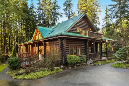 Garden / Landscaping Photo of 3025 Anmore Creek Way, Anmore, BC
