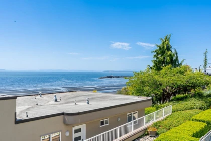 Outdoor Deck Photo of 15410 Victoria Avenue, White Rock, BC