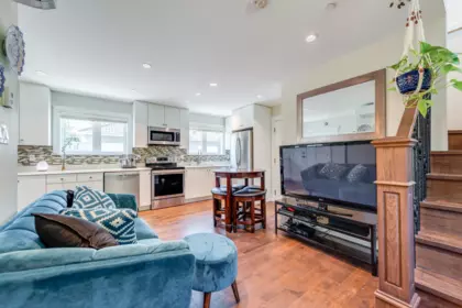 Hot Tub / Spa Photo of 2507 W King Edward Avenue, Vancouver, BC