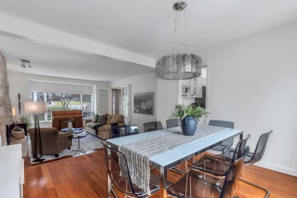 Kitchen Island Photo of 2021 Rufus Drive, North Vancouver, BC