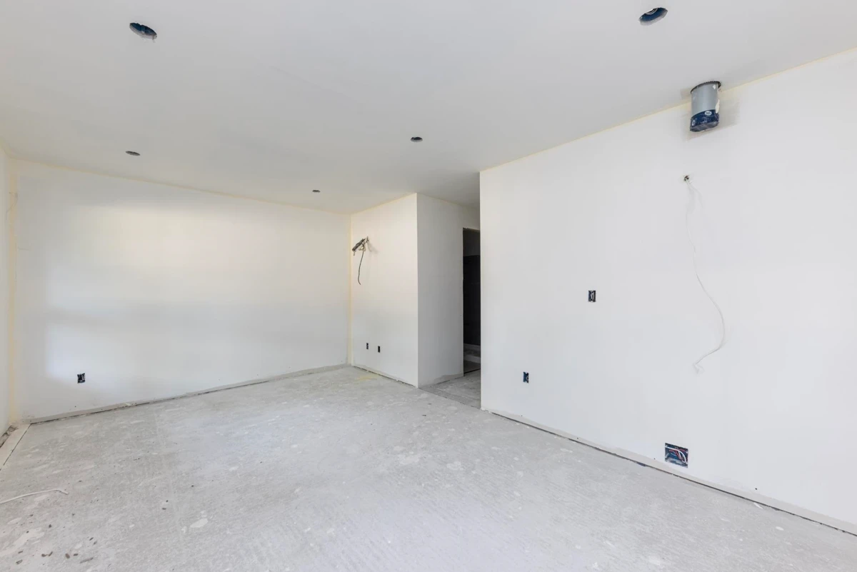 Laundry Room Photo of 258 E 21st Street, North Vancouver, BC