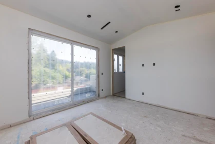 Entry Foyer Photo of 258 E 21st Street, North Vancouver, BC