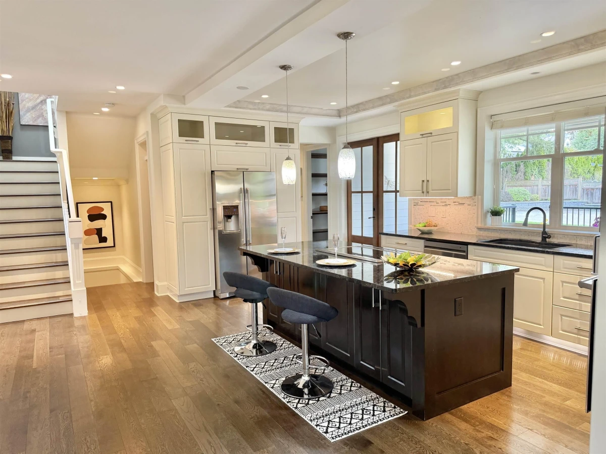 Dining Area Photo of 19123 60b Avenue, Surrey, BC