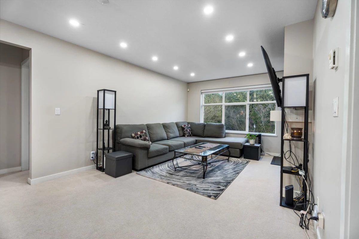 Family Room Photo of 203 14885 105 Avenue, Surrey, BC