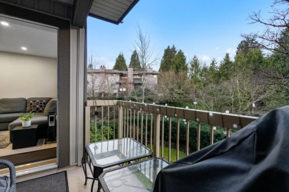 Basement Recreation Room Photo of 203 14885 105 Avenue, Surrey, BC