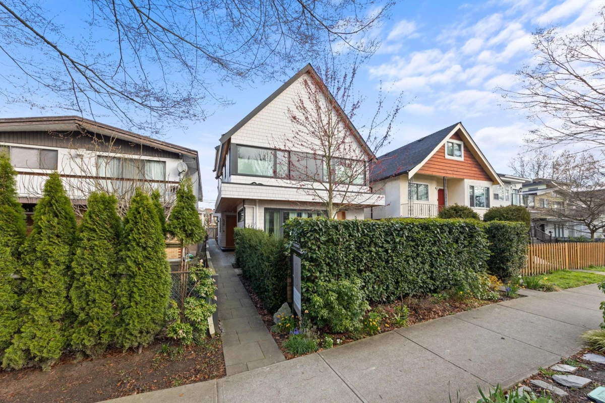 Exterior Rear Photo of 529 E 17th Avenue, Vancouver, BC