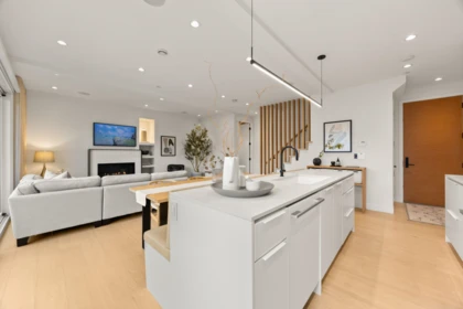 Kitchen Island Photo of 529 E 17th Avenue, Vancouver, BC