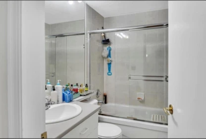 212 6939 Gilley Avenue, Burnaby, BC, Burnaby — Apartment/Condo for sale