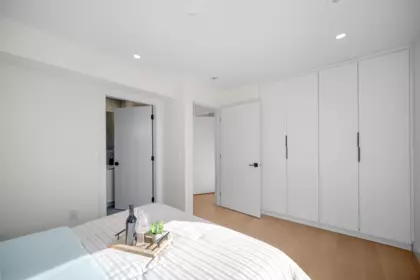 Guest Bathroom Photo of 2 3576 E Pender Street, Vancouver, BC