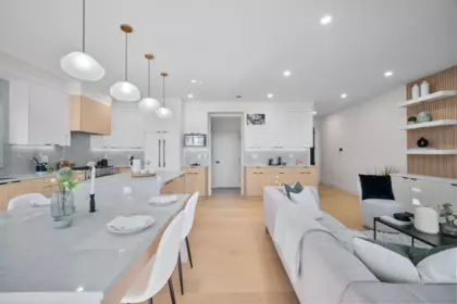 2 3576 E Pender Street, Vancouver, BC, Vancouver — Half Duplex for sale