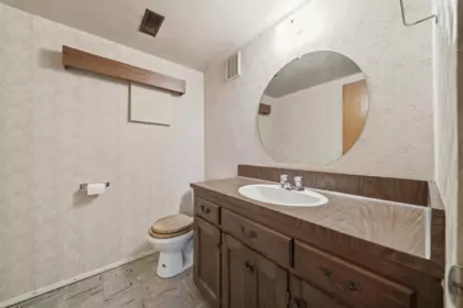 Powder Room Photo of 937 Chestnut Street, New Westminster, BC