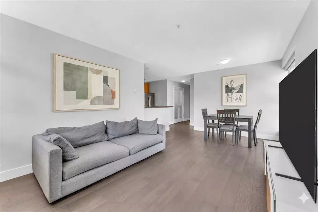 Dining Area Photo of 302 2680 Arbutus Street, Vancouver, BC