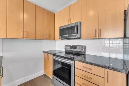 Walk-In Closet Photo of 302 2680 Arbutus Street, Vancouver, BC