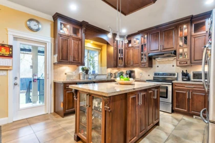 Kitchen Photo of 10163 177a Street, Surrey, BC