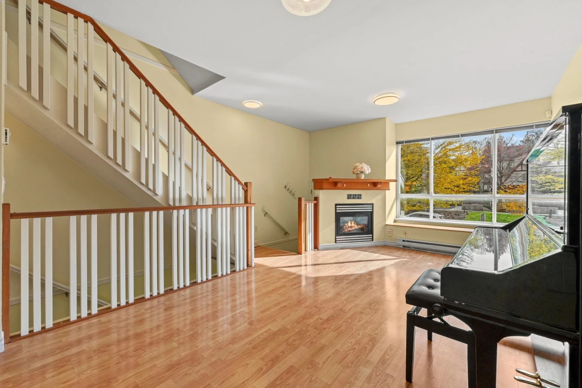 Family Room Photo of 7393 Magnolia Terrace, Burnaby, BC