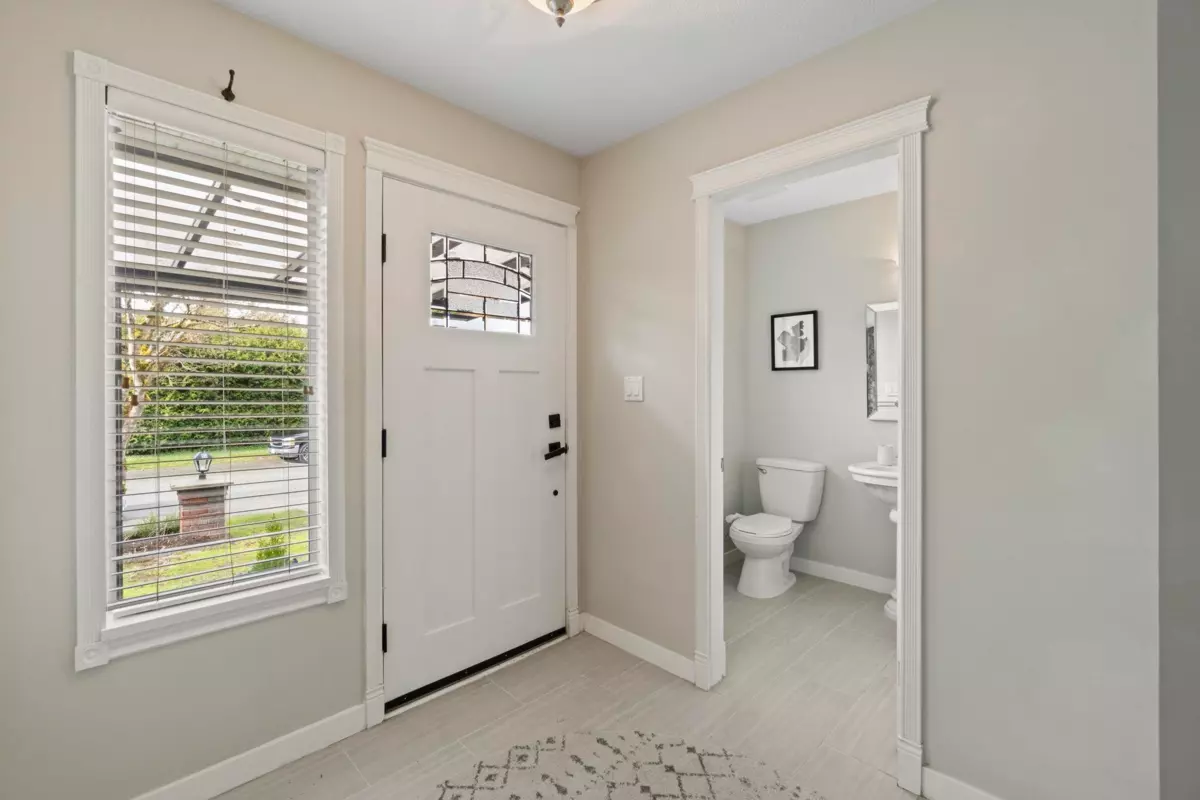 Family Room Photo of 12326 234 Street, Maple Ridge, BC