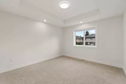 Mudroom Photo of 32520 HIGGINBOTTOM COURT, Mission BC V2V 2T7