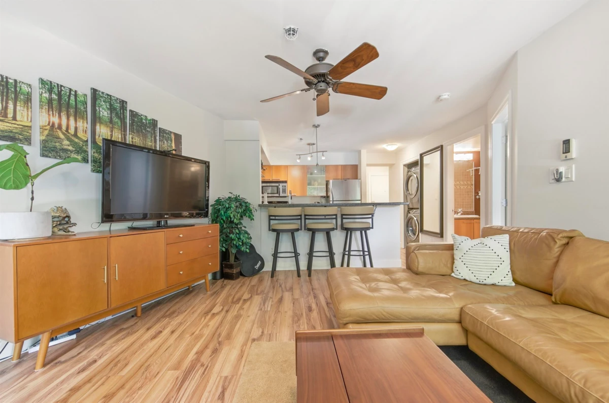 Family Room Photo of 201 1718 Venables Street, Vancouver, BC