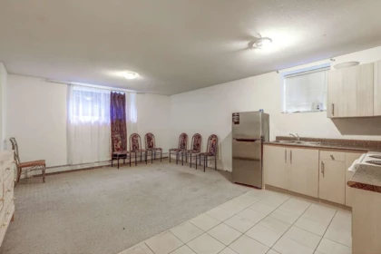 Hallway Photo of 7171 151 Street, Surrey, BC