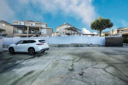 Swimming Pool Photo of 7171 151 Street, Surrey, BC